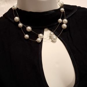 Kissaka faux pearl necklace NWT